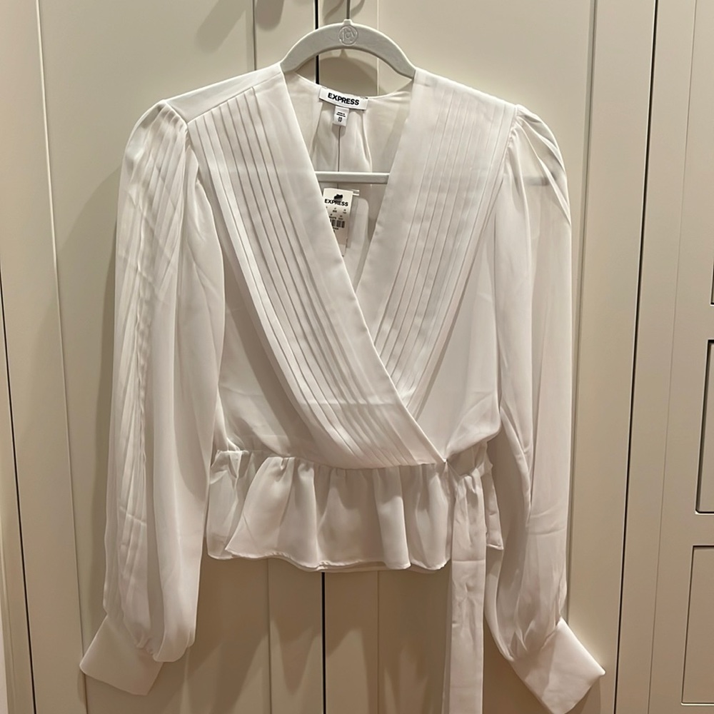 Express Pleated V-Neck Peplum Blouse
